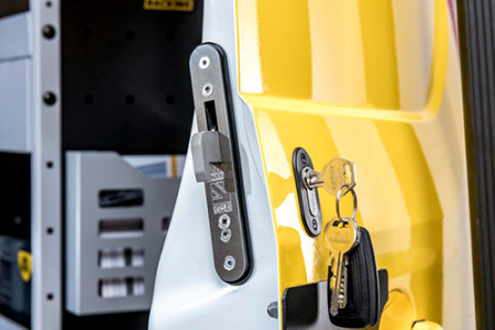 Van Guard Hooklock Thumbnail.jpg